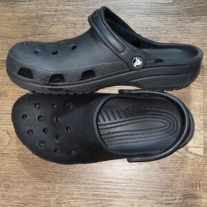 CROCS Men's Black Clogs